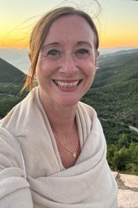 Portrait Alexandra Cordes-Guth mit Sonnenuntergang